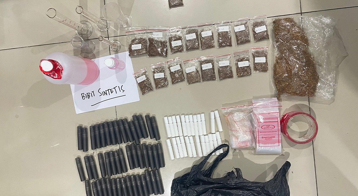 Baca Saja Today : Polda Metro bongkar lab ilegal tembakau sintesis di Jakarta Barat